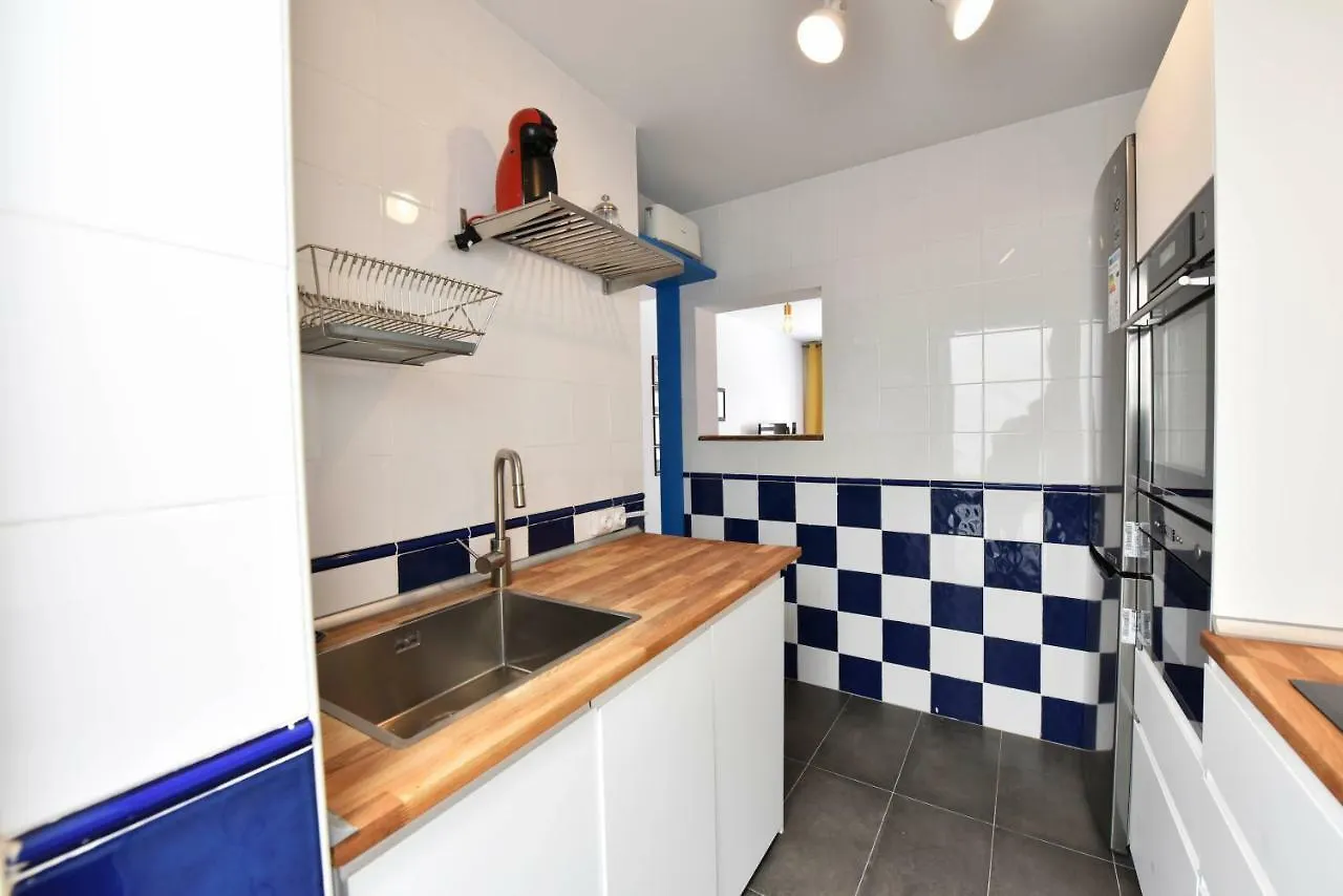 El Balcon Blue, Cotillo